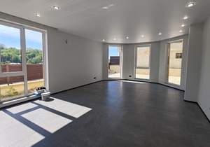 Дом 261м², 3-этажный, участок 3 сот.