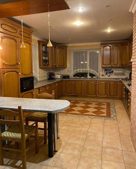 Дом 453м², 3-этажный, участок 20 сот.