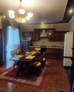 Дом 270м², 2-этажный, на длительный срок, 