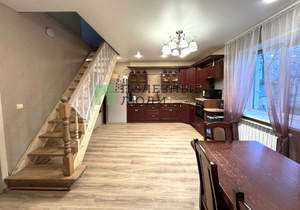 Дом 122м², 2-этажный, участок 11 сот.  