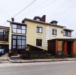 Дом 255м&sup2;, 3-этажный, участок 3 сот.  