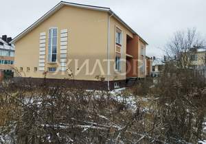 Дом 270м&sup2;, 3-этажный, участок 2 сот.  