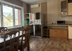 Дом 260м&sup2;, 3-этажный, участок 9 сот.  