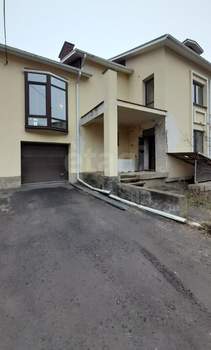 Дом 273м&sup2;, 2-этажный, участок 3 сот.  