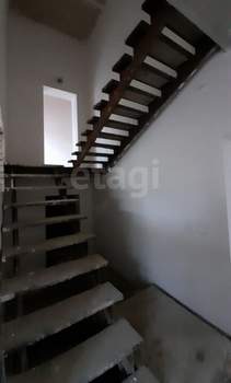 Дом 270м&sup2;, 2-этажный, участок 3 сот.  