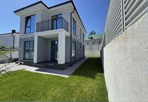 Дом 153м&sup2;, 2-этажный, участок 3 сот.  