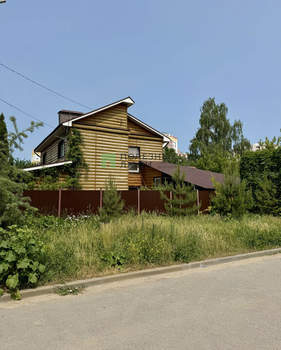 Дом 199м², 3-этажный, участок 8 сот.  