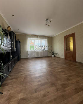 Дом 260м&sup2;, 3-этажный, участок 9 сот.  