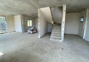 Дом 285м&sup2;, 2-этажный, участок 5 сот.  