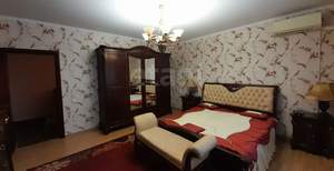 Дом 253м&sup2;, 2-этажный, участок 4 сот.  