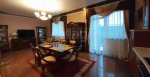 Дом 253м&sup2;, 2-этажный, участок 4 сот.  