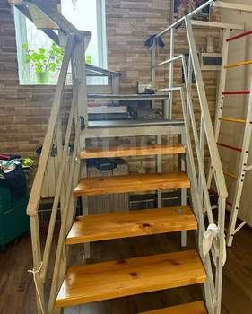 Дом 169м&sup2;, 3-этажный, участок 361 сот.  