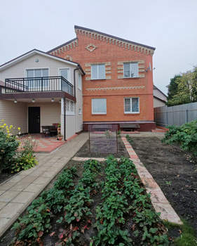 Дом 214м², 2-этажный, участок 9 сот.  