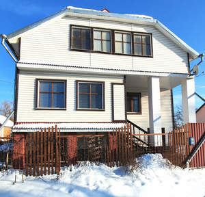 Дом 310м&sup2;, 3-этажный, участок 8 сот.  