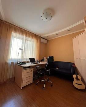 4-к квартира, вторичка, 113м2, 9/9 этаж