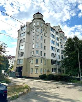 4-к квартира, вторичка, 141м2, 1/8 этаж