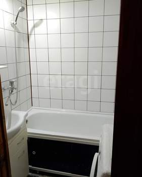 3-к квартира, вторичка, 66м2, 9/10 этаж