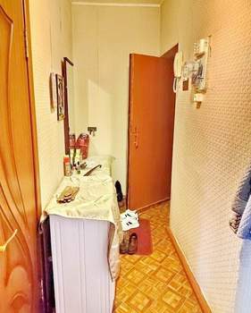 2-к квартира, вторичка, 43м2, 1/4 этаж