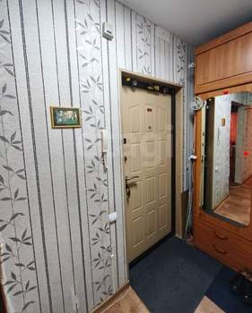 3-к квартира, вторичка, 64м2, 1/10 этаж