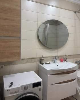 2-к квартира, вторичка, 75м2, 1/9 этаж