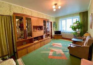 2-к квартира, вторичка, 44м2, 1/4 этаж