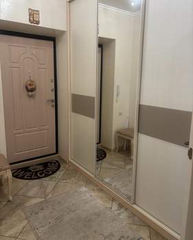 2-к квартира, вторичка, 75м2, 1/9 этаж