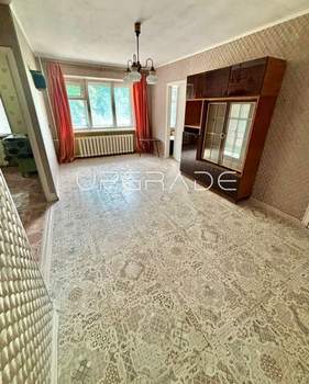 2-к квартира, вторичка, 42м2, 1/5 этаж