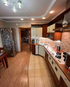 4-к квартира, вторичка, 101м2, 9/9 этаж