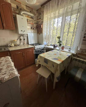 3-к квартира, вторичка, 61м2, 5/5 этаж