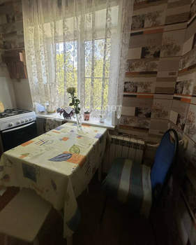 3-к квартира, вторичка, 61м2, 5/5 этаж