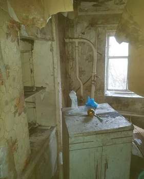 2-к квартира, вторичка, 42м2, 1/1 этаж