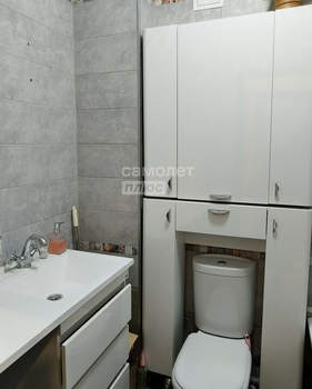 2-к квартира, вторичка, 42м2, 1/4 этаж