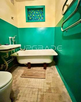 2-к квартира, вторичка, 42м2, 1/5 этаж