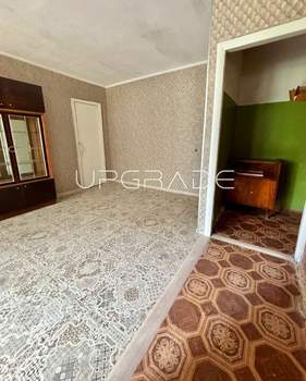 2-к квартира, вторичка, 42м2, 1/5 этаж