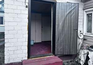 2-к квартира, вторичка, 61м2, 1/1 этаж