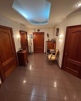 3-к квартира, вторичка, 100м2, 7/9 этаж