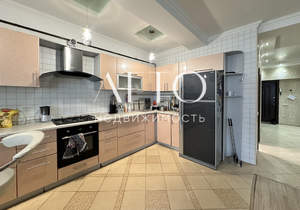 2-к квартира, вторичка, 76м2, 3/8 этаж