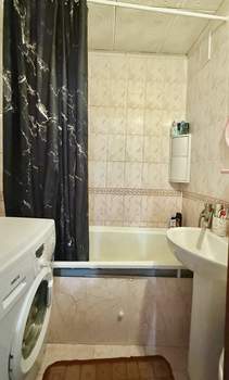 2-к квартира, вторичка, 50м2, 1/9 этаж