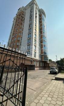 4-к квартира, вторичка, 176м2, 8/14 этаж