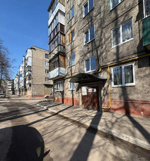 2-к квартира, вторичка, 42м2, 1/5 этаж