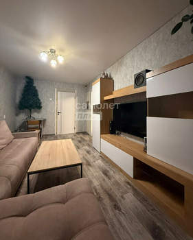 3-к квартира, вторичка, 61м2, 5/5 этаж