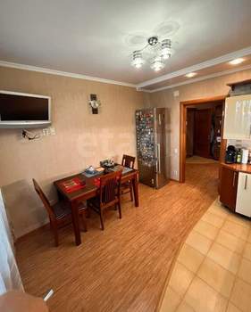 4-к квартира, вторичка, 101м2, 9/9 этаж