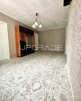 2-к квартира, вторичка, 42м2, 1/5 этаж