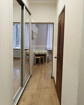 2-к квартира, вторичка, 42м2, 1/4 этаж