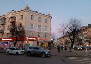 3-к квартира, вторичка, 82м2, 4/4 этаж