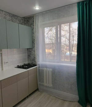 2-к квартира, вторичка, 42м2, 1/5 этаж