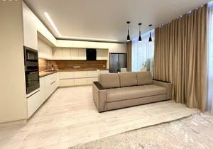 4-к квартира, вторичка, 125м2, 12/16 этаж