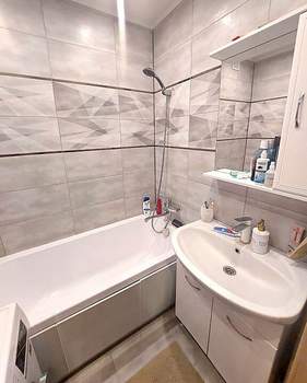 2-к квартира, вторичка, 52м2, 3/9 этаж