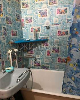 2-к квартира, вторичка, 43м2, 1/5 этаж