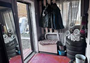 2-к квартира, вторичка, 61м2, 1/1 этаж